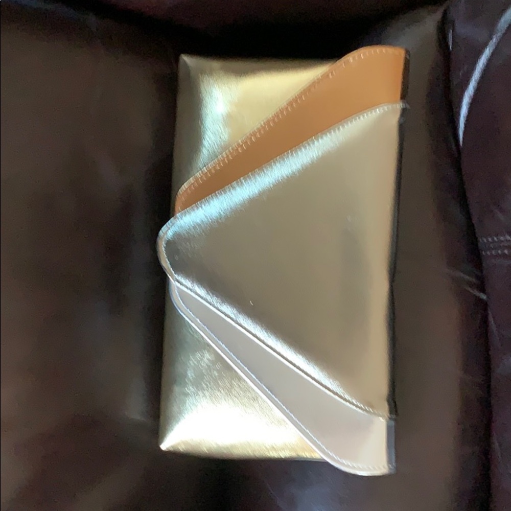 Clutch purse